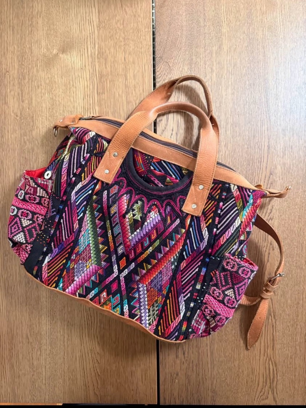 Nena & Co Convertible Day Bag | Shoulder or Backpack Bag